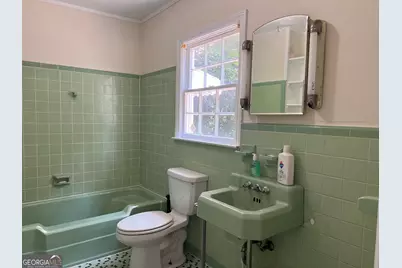 255 N Broad Street, Winder, GA 30680 - Photo 17