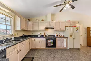 380 La Vista Dr, Blue Ridge, GA 30513 - Photo 9