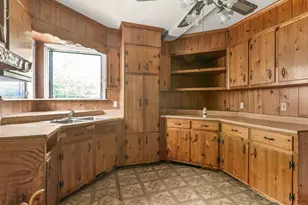 715 E Chappell St, Griffin, GA 30223 - Photo 9