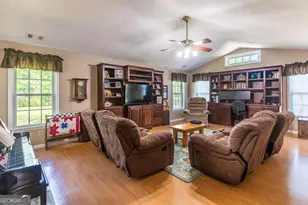 301 Willow Dr, Glennville, GA 30427 - Photo 27