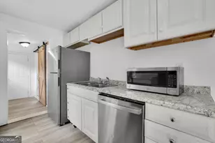 627 W 48th St, Savannah, GA 31405 - Photo 19