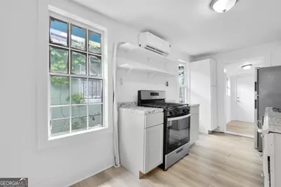 627 W 48th Street, Savannah, GA 31405 - Photo 17