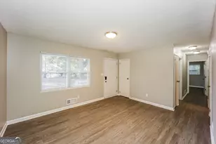 8125 Attleboro Dr, Jonesboro, GA 30238 - Photo 11