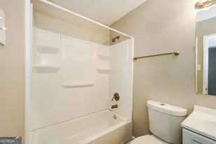 8125 Attleboro Dr, Jonesboro, GA 30238 - Photo 9