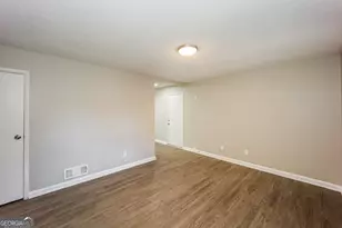 8125 Attleboro Dr, Jonesboro, GA 30238 - Photo 5