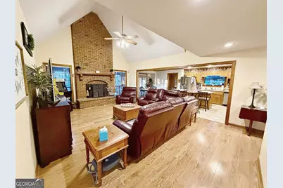 4448 Old Lake Park Road, Valdosta, GA 31601 - Photo 9