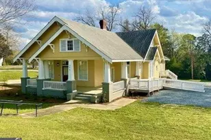 394 Broad St, Milledgeville, GA 31062 - Photo 1