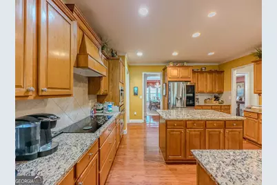 6416 Hickory Springs Circle, Hoschton, GA 30548 - Photo 15