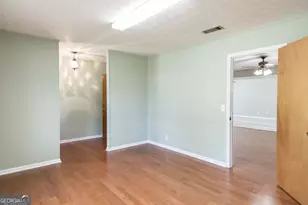 1114 Laurel St, Blackshear, GA 31516 - Photo 15