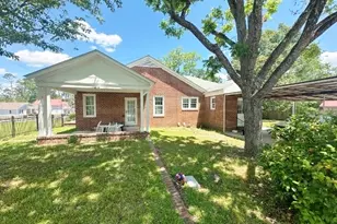 327 W Church St, Swainsboro, GA 30401 - Photo 27
