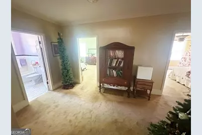 327 W Church Street, Swainsboro, GA 30401 - Photo 9