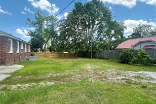 327 W Church St, Swainsboro, GA 30401 - Photo 31