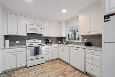 210 W Crossville Road, Roswell, GA 30075 - Photo 19