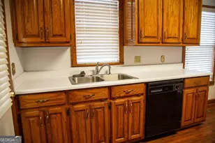 298 S Main St, Baxley, GA 31513 - Photo 13