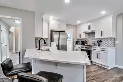 8008 Clearview Circle, Riverdale, GA 30296 - Photo 11