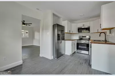 601 E 31st Street, Savannah, GA 31401 - Photo 15