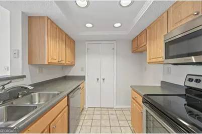 4106 Chastain Park Court NE, Atlanta, GA 30342 - Photo 15