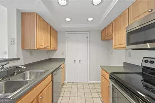 4106 Chastain Park Ct NE, Atlanta, GA 30342 - Photo 15