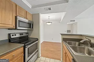 4106 Chastain Park Ct NE, Atlanta, GA 30342 - Photo 17