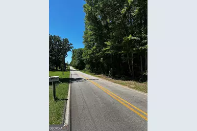 178 Barnesville Avenue, Barnesville, GA 30204 - Photo 1