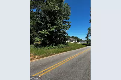 178 Barnesville Avenue, Barnesville, GA 30204 - Photo 3