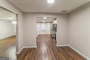 8330 N Sterling Lakes Dr, Covington, GA 30014 - Photo 5