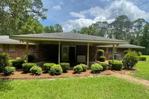 404 S Baker St, Glennville, GA 30427 - Photo 21