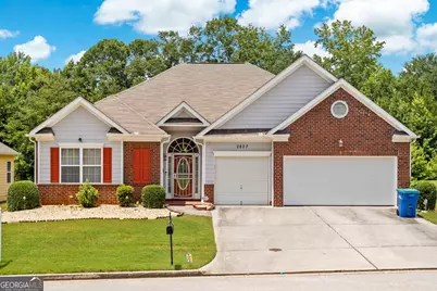 2827 Summit Parkway SW, Atlanta, GA 30331 - Photo 1