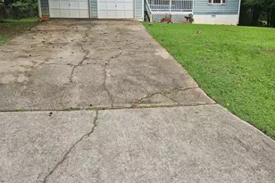 115 Lakeview Dr, Stockbridge, GA 30281 - Photo 1