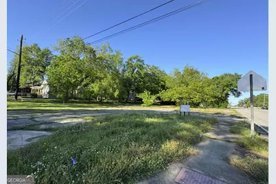 751 W Montgomery Street, Milledgeville, GA 31061 - Photo 3