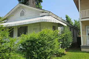 1018 W 45th St, Savannah, GA 31405 - Photo 3