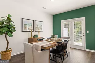 1402 Gray Br Dr, Lawrenceville, GA 30045 - Photo 15