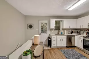 4375 Coopers Creek Dr SE, Smyrna, GA 30082 - Photo 17