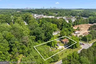 2667 Peyton Rd NW, Atlanta, GA 30318 - Photo 9