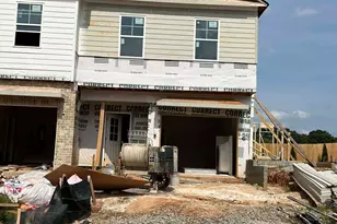 49 Creekside Cmns Dr, Hoschton, GA 30548 - Photo 1