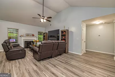 107 Trisha Lane, Grantville, GA 30220 - Photo 3