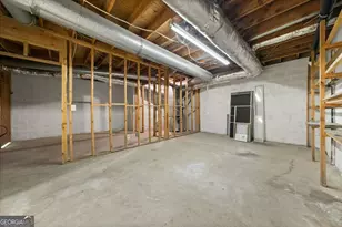 127 Roe Hampton Ln, Stone Mountain, GA 30087 - Photo 43