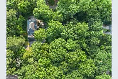 127 Roe Hampton Lane, Stone Mountain, GA 30087 - Photo 7