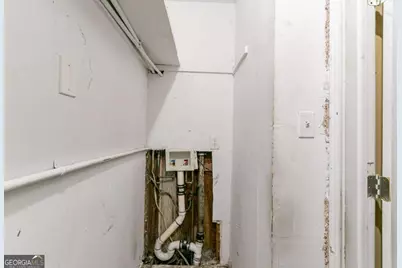 460 E Kildare Avenue NW, Atlanta, GA 30318 - Photo 29