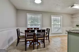 9138 Sunset Dr, Jonesboro, GA 30238 - Photo 9