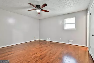 9138 Sunset Drive, Jonesboro, GA 30238 - Photo 15