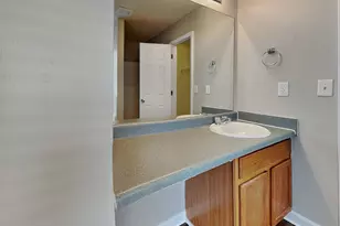 6630 Pole Creek Dr, Lithonia, GA 30058 - Photo 7