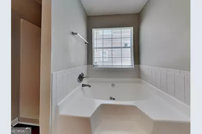 6630 Pole Creek Drive, Lithonia, GA 30058 - Photo 9