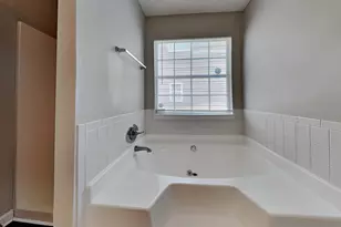 6630 Pole Creek Dr, Lithonia, GA 30058 - Photo 9