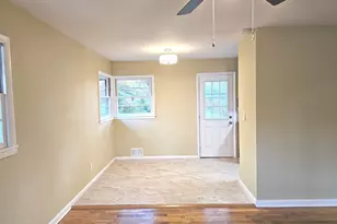 655 Shellnut Dr, Forest Park, GA 30297 - Photo 7