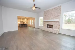 127 Atlantica Dr, Newnan, GA 30263 - Photo 9