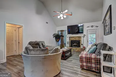 160 Aaron Court, Forsyth, GA 31029 - Photo 9