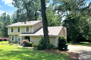 3589 Burlingham Dr, Lithonia, GA 30038 - Photo 3