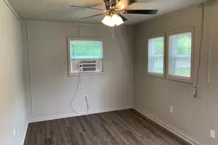 295 E Wright St, Winder, GA 30680 - Photo 21