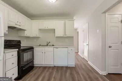 711 Ashley Lane, Stone Mountain, GA 30087 - Photo 11